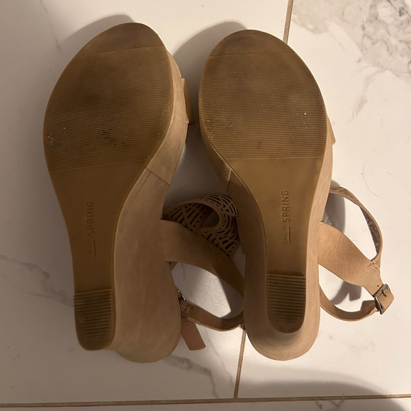 Call It Spring Nude Wedges Sz 9 - Picture 8 of 13